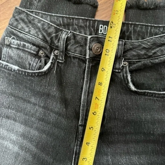 URBAN OUTFITTERS BDG Dillon High-Rise Slim Straight Black Jeans Sz 27 - Picture 7 of 9